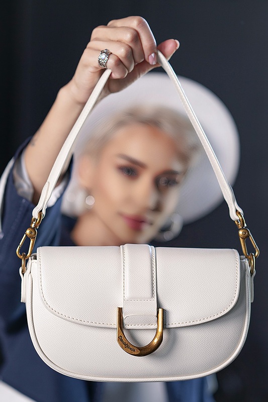 کیف دوشی زنانه دیوید جونز مدل CM6992