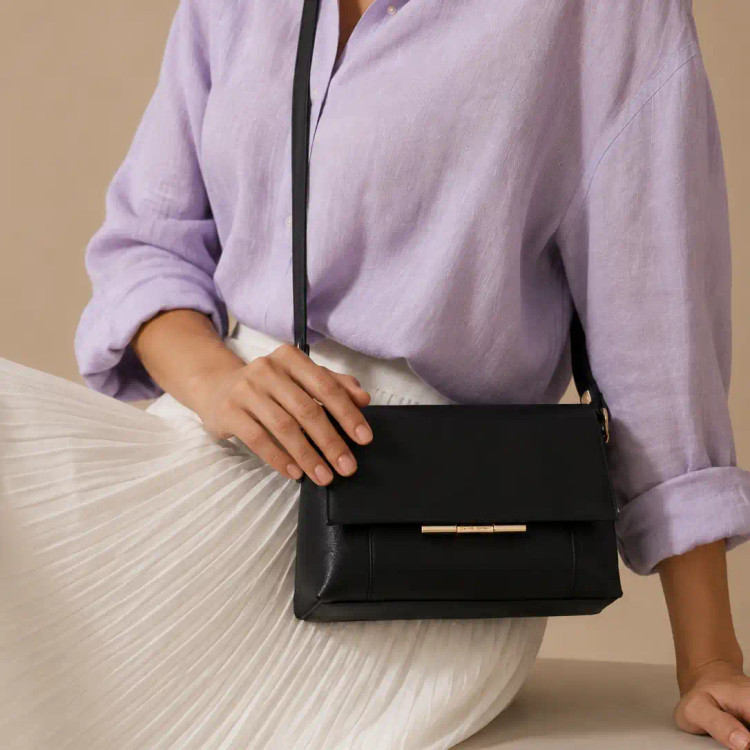 کیف دوشی زنانه دیوید جونز مدل CM7579